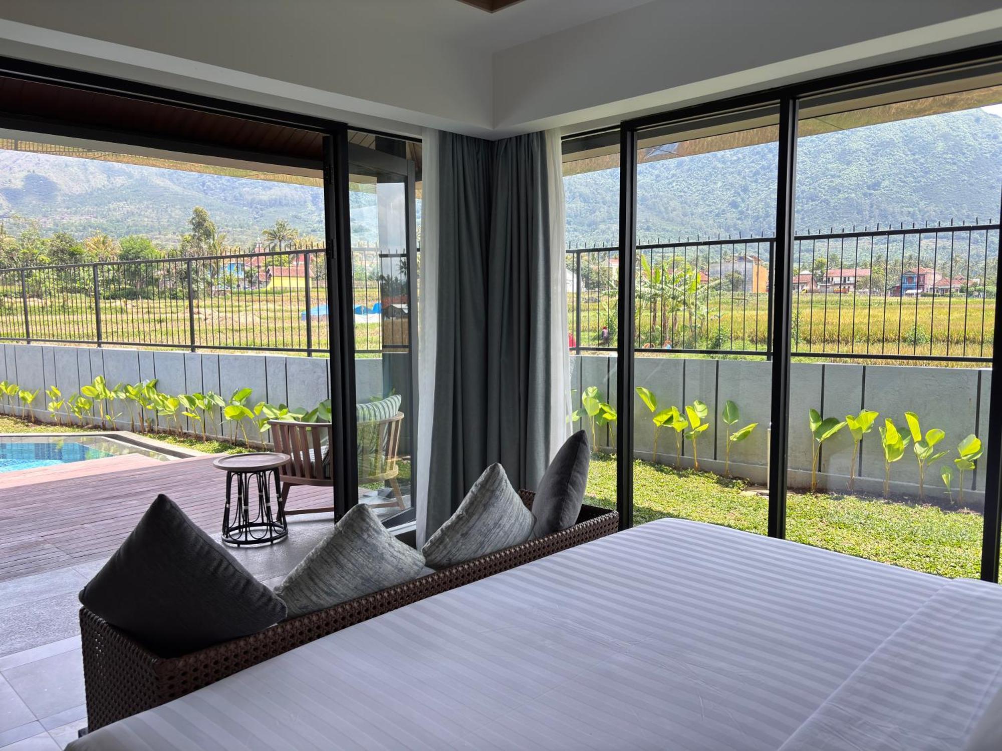 Hotel Santika Garut Exterior foto